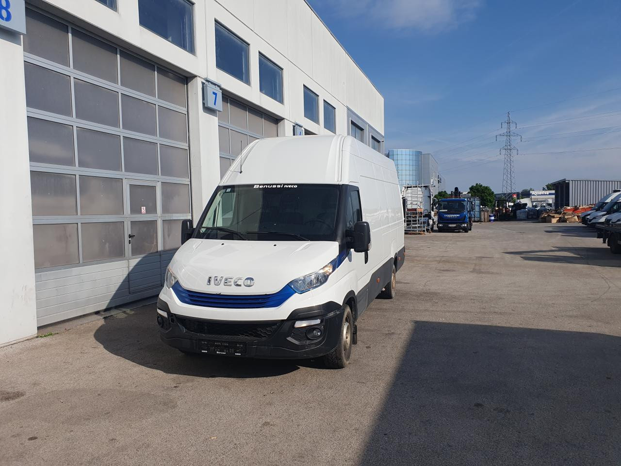 IVECO Daily 35S16V - Carrinha frigorífica: foto 1 IVECO Daily 35S16V - Carrinha frigorífica: foto 1