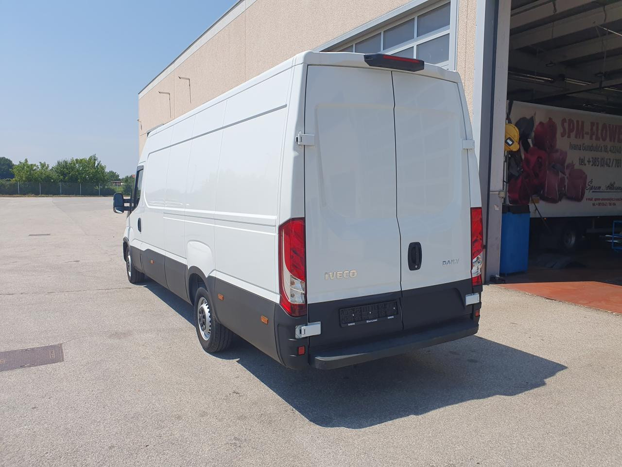 IVECO Daily 35S16V - Furgão de passageiros: foto 3 IVECO Daily 35S16V - Furgão de passageiros: foto 3