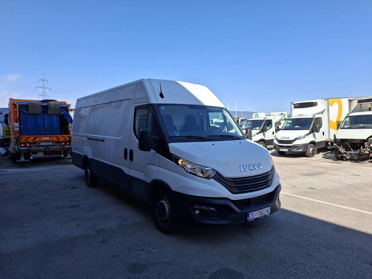 IVECO Daily 35S16V - Furgão de passageiros: foto 1 IVECO Daily 35S16V - Furgão de passageiros: foto 1