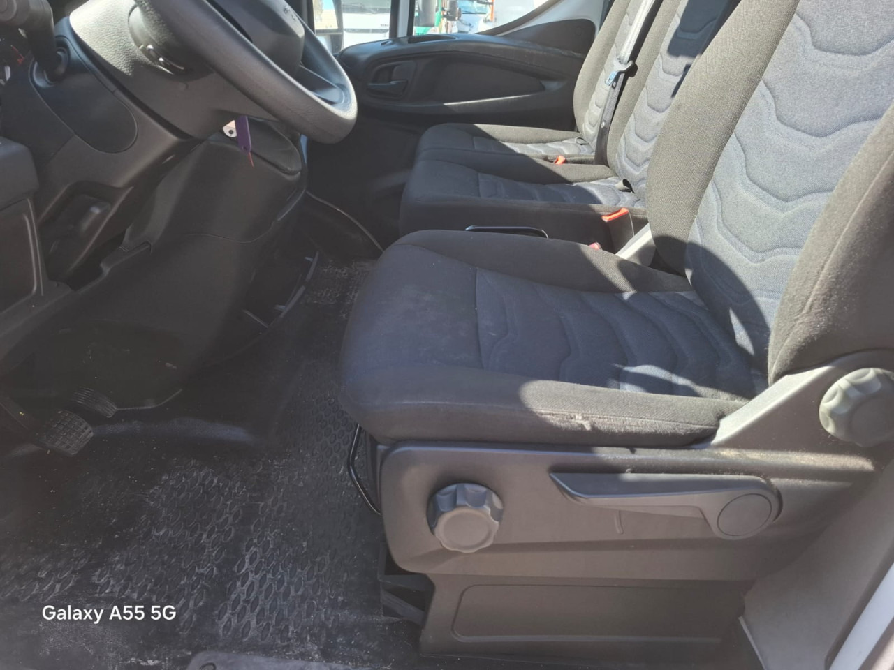 IVECO Daily 35S16V - Furgão de passageiros: foto 5 IVECO Daily 35S16V - Furgão de passageiros: foto 5