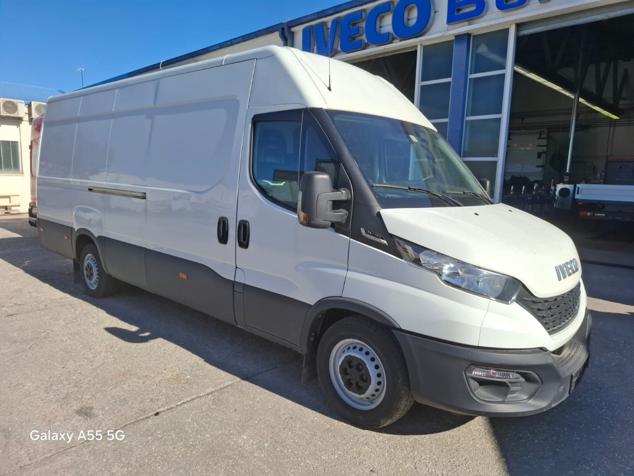 IVECO Daily 35S16V - Furgão de passageiros: foto 2 IVECO Daily 35S16V - Furgão de passageiros: foto 2