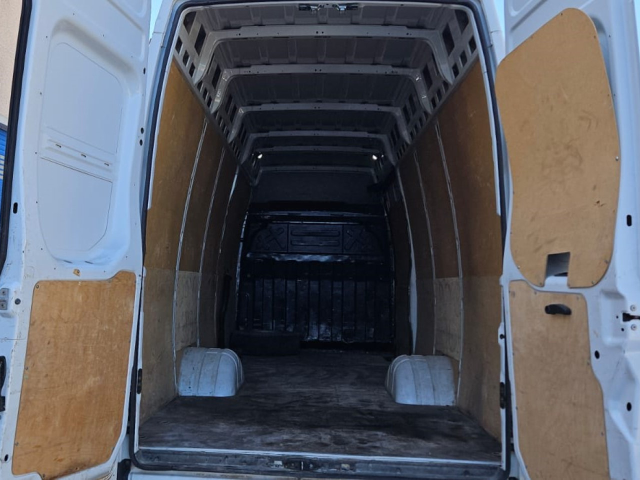 IVECO Daily 65C15 - Furgão de passageiros: foto 3 IVECO Daily 65C15 - Furgão de passageiros: foto 3