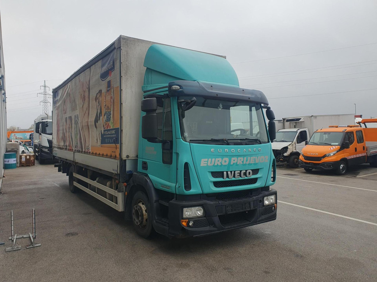IVECO Eurocargo ML120E25 - Caminhão com lona: foto 2 IVECO Eurocargo ML120E25 - Caminhão com lona: foto 2
