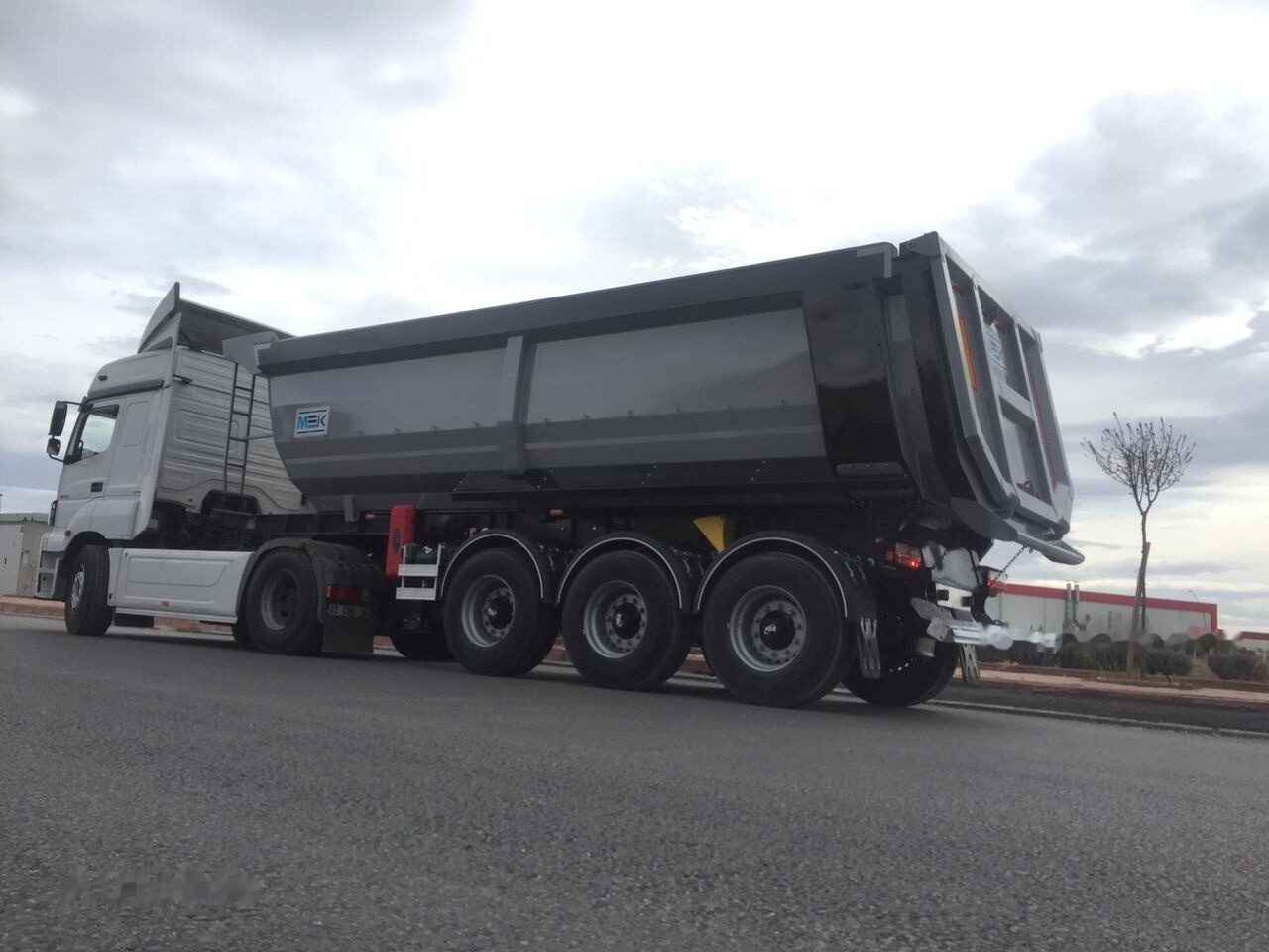 Scorpion Trailer 2024 NEW (MANUFACTURER COMPANY) - Semireboque basculante: foto 1 Scorpion Trailer 2024 NEW (MANUFACTURER COMPANY) - Semireboque basculante: foto 1