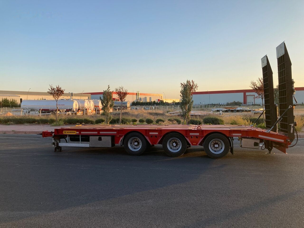 Reboque baixa para transporte de máquinas pesadas nuevo Scorpion Trailer SCORPION TRAILER NEW 3 AXLE TRIDEM TRAILER (MANUFACTURER COMPANY): foto 19