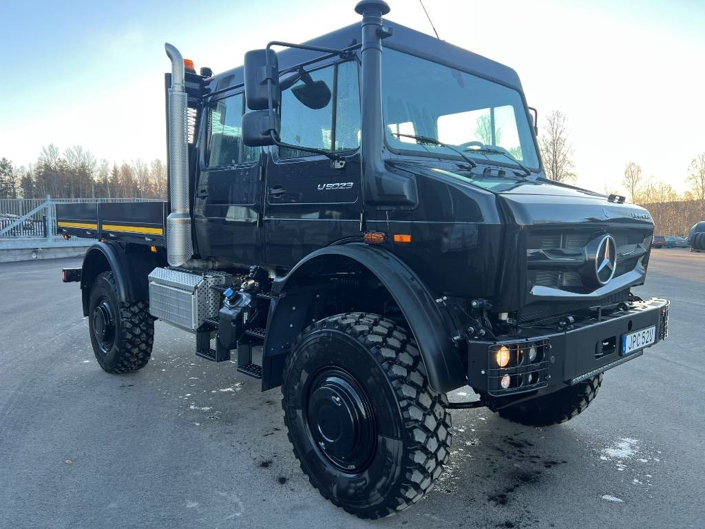 Mercedes-Benz Unimog - Camião de caixa aberta/ Plataforma, Caminhão grua: foto 5 Mercedes-Benz Unimog - Camião de caixa aberta/ Plataforma, Caminhão grua: foto 5