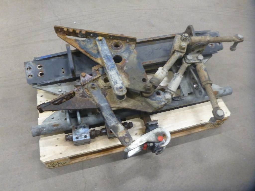 Scania R 520 Mählers plogfäste, R42929-3 - Estrutura/ Châssis de Caminhão: foto 1 Scania R 520 Mählers plogfäste, R42929-3 - Estrutura/ Châssis de Caminhão: foto 1