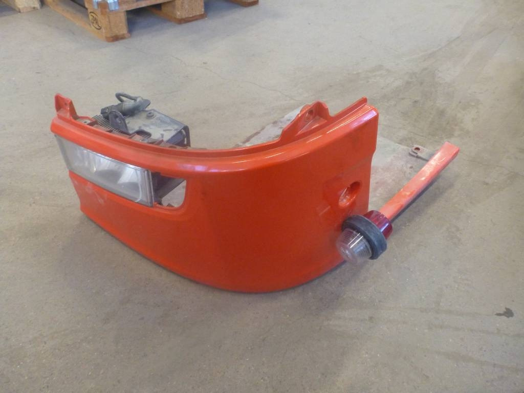 Scania Stötfångarhörn, 2295953 - Estrutura/ Châssis de Caminhão: foto 1 Scania Stötfångarhörn, 2295953 - Estrutura/ Châssis de Caminhão: foto 1