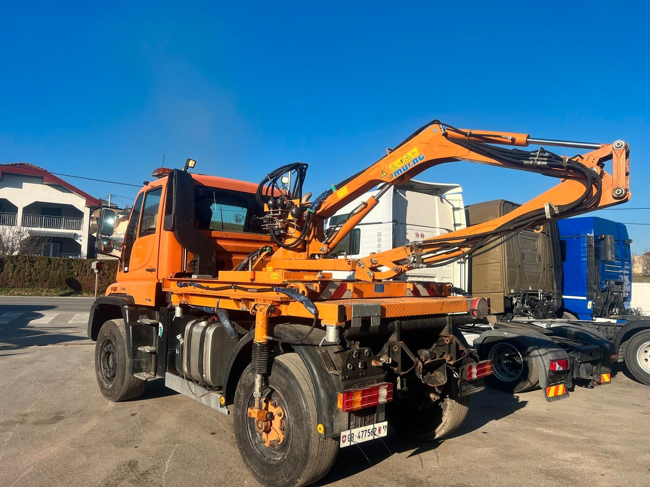 Unimog U500 4x4, Boeschungsmaehwerk Mulag - Caminhão: foto 1 Unimog U500 4x4, Boeschungsmaehwerk Mulag - Caminhão: foto 1