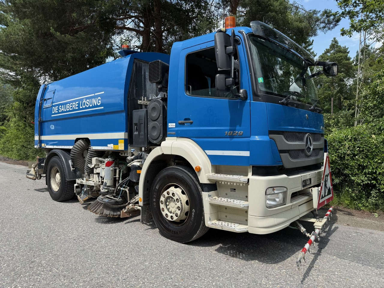 Mercedes-Benz Axor 1829 4x2, E5, EPS, RHD, Faun Kehrmaschine - Varredora urbana: foto 3 Mercedes-Benz Axor 1829 4x2, E5, EPS, RHD, Faun Kehrmaschine - Varredora urbana: foto 3