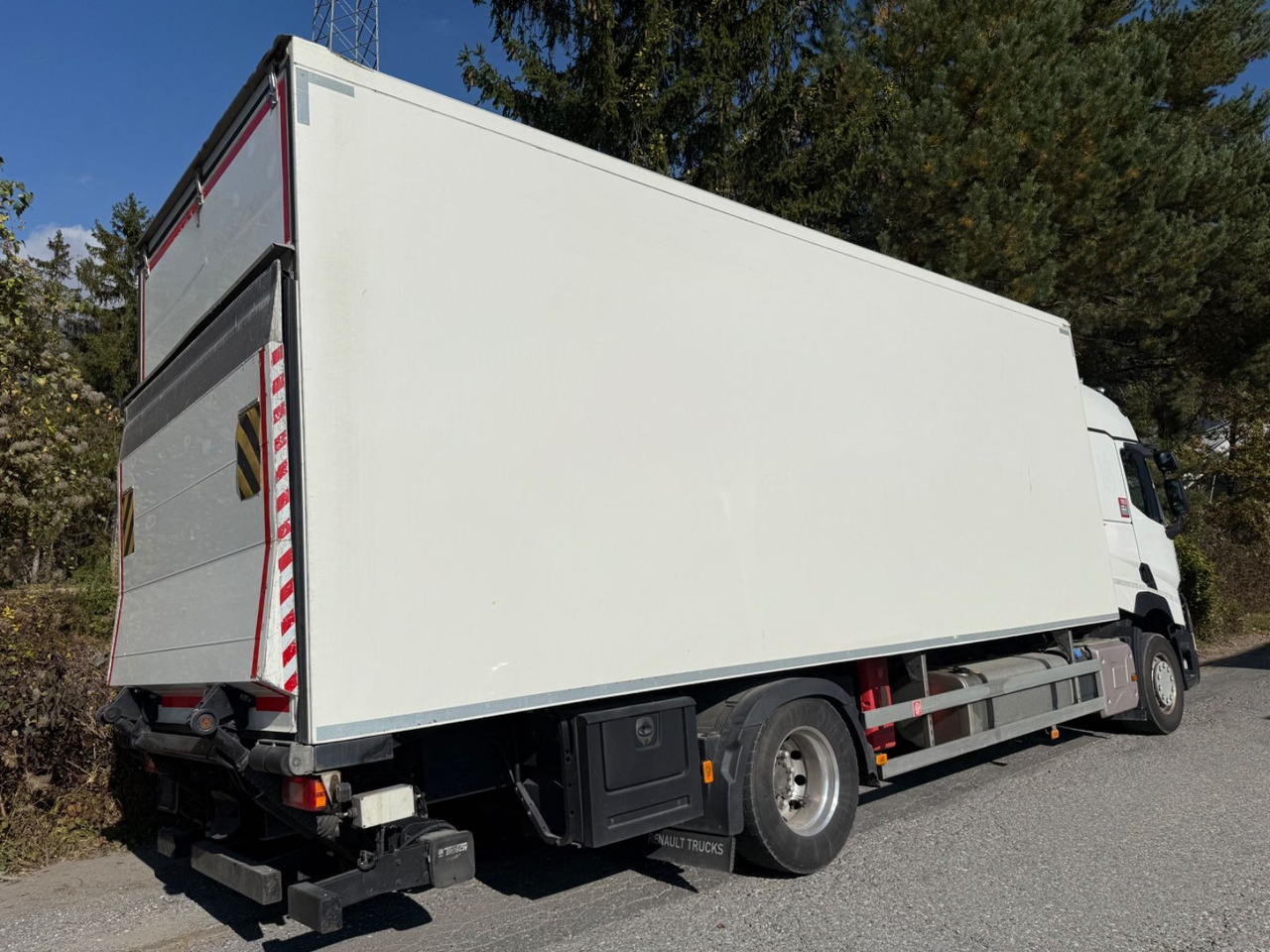 Renault T460 4x2, E 6, Carrier U850, -30C, Ladebordwand - Caminhão frigorífico: foto 3 Renault T460 4x2, E 6, Carrier U850, -30C, Ladebordwand - Caminhão frigorífico: foto 3