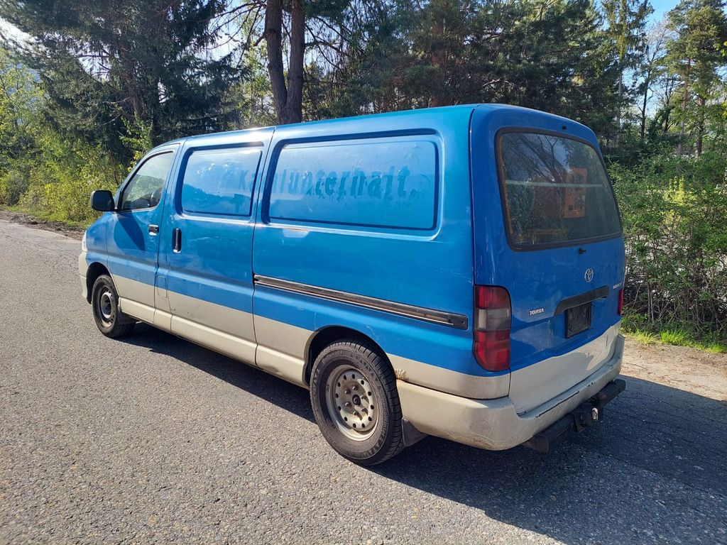 Toyota Hiace D-4D 2.5 4x4, Hochdruck Spülwagen 250bar - Furgão: foto 4 Toyota Hiace D-4D 2.5 4x4, Hochdruck Spülwagen 250bar - Furgão: foto 4