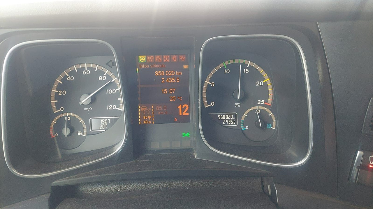 Tractor Mercedes-Benz Actros 1848 4x2, E6,Lowliner,verstellbare Sattel: foto 12