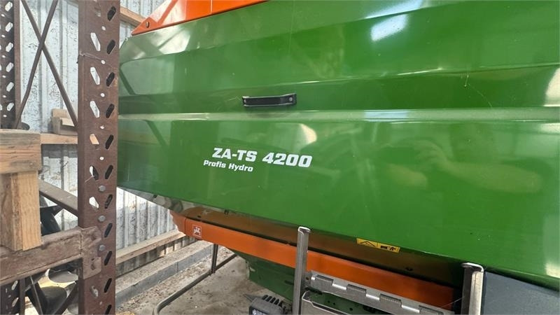 Amazone ZA-TS 4200 Hydro ZA-TS 4200 Hydro - Espalhador de estrume: foto 3 Amazone ZA-TS 4200 Hydro ZA-TS 4200 Hydro - Espalhador de estrume: foto 3