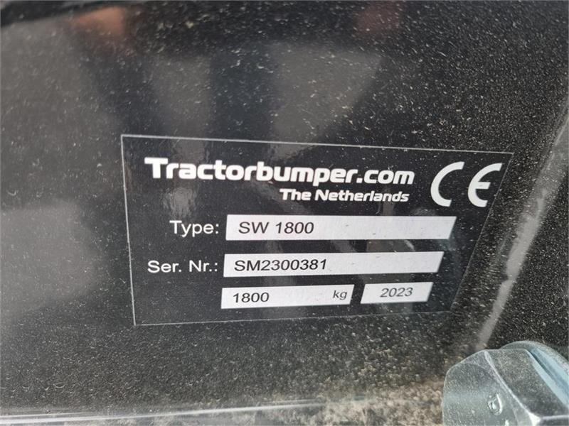 Tractor Bumper 1800 kg. - Contrapeso de Máquina agrícola: foto 4 Tractor Bumper 1800 kg. - Contrapeso de Máquina agrícola: foto 4
