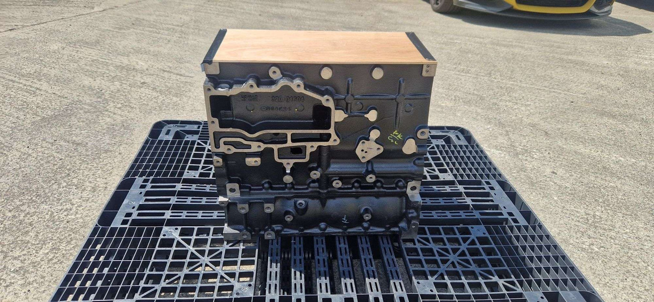 JCB 320/01606 Genuine block bedplate assembly T2 - Motor de Máquina de construção: foto 5 JCB 320/01606 Genuine block bedplate assembly T2 - Motor de Máquina de construção: foto 5