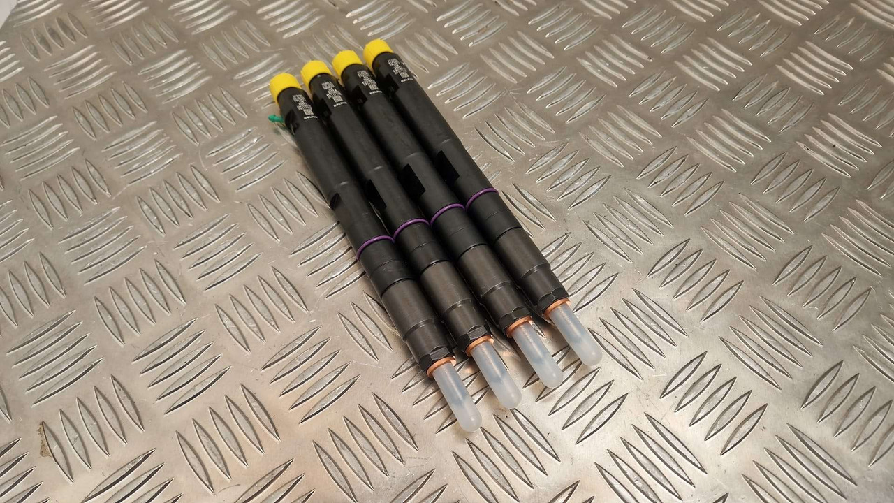 JCB 320/06881 injector set of 4 Delphi 55kw injectors - Motor e peças de Máquina de construção: foto 2 JCB 320/06881 injector set of 4 Delphi 55kw injectors - Motor e peças de Máquina de construção: foto 2