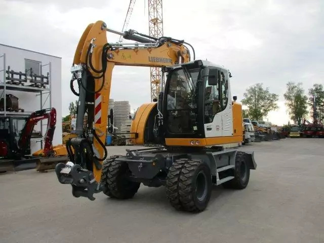 2023 Liebherr A 913 Compact G6.0-D Litronic - Escavadeira de rodas: foto 1 2023 Liebherr A 913 Compact G6.0-D Litronic - Escavadeira de rodas: foto 1