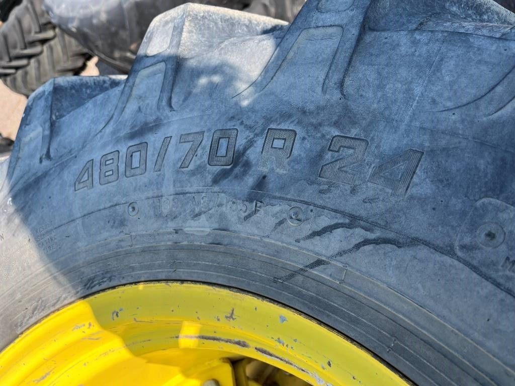 Alliance 480/70R24 till John Deere 6300 - Pneu de Máquina agrícola: foto 4 Alliance 480/70R24 till John Deere 6300 - Pneu de Máquina agrícola: foto 4