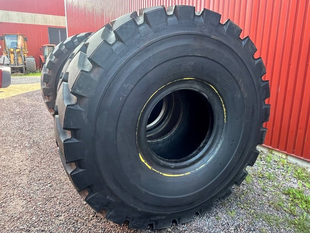 Bridgestone 29,5R25 Nya däck New Tyre - Roda completa: foto 2 Bridgestone 29,5R25 Nya däck New Tyre - Roda completa: foto 2
