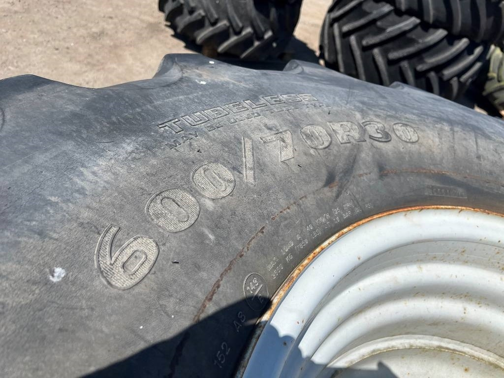 Goodyear 600/70R30 till Valmet 280 mfl  - Pneu de Máquina agrícola: foto 4 Goodyear 600/70R30 till Valmet 280 mfl  - Pneu de Máquina agrícola: foto 4