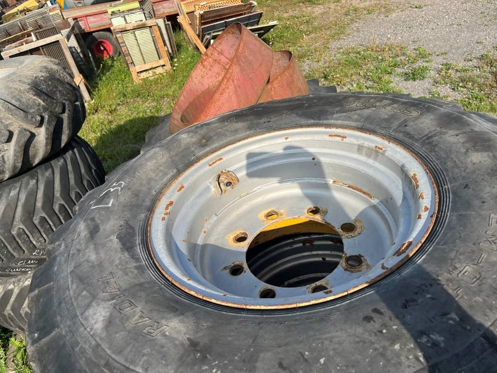 Mitas 405 70 R20 till Volvo L30 L35 - Pneu de Máquina de construção: foto 5 Mitas 405 70 R20 till Volvo L30 L35 - Pneu de Máquina de construção: foto 5