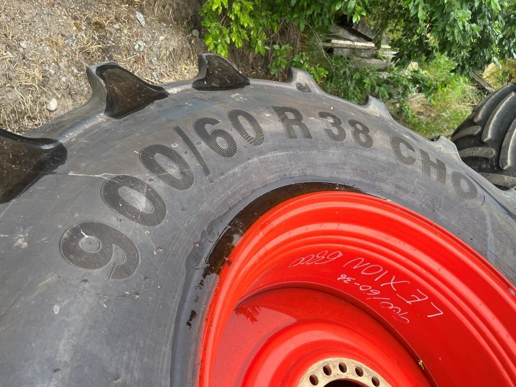 Mitas 900/60R38 Däck till Claas Lexion 6800 - Pneu de Máquina agrícola: foto 3 Mitas 900/60R38 Däck till Claas Lexion 6800 - Pneu de Máquina agrícola: foto 3