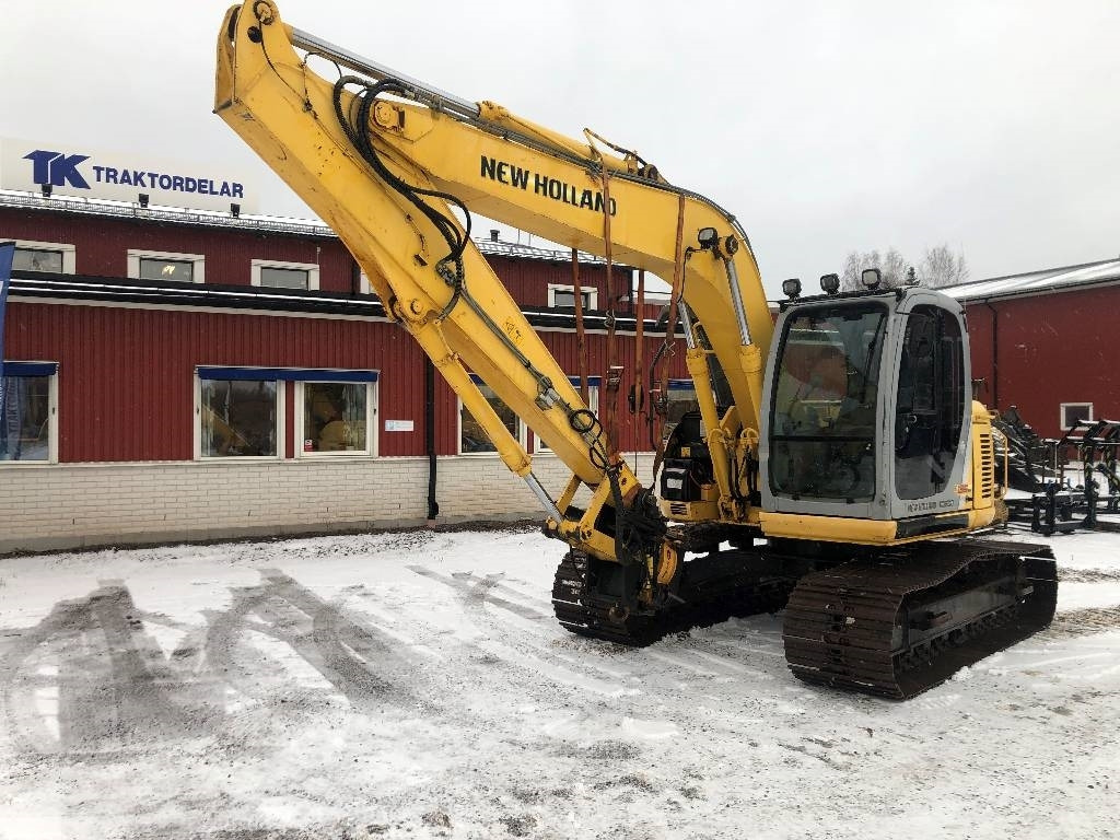 New Holland Kobelco E135SR dismantled: only spare parts - Escavadora de rastos: foto 2 New Holland Kobelco E135SR dismantled: only spare parts - Escavadora de rastos: foto 2