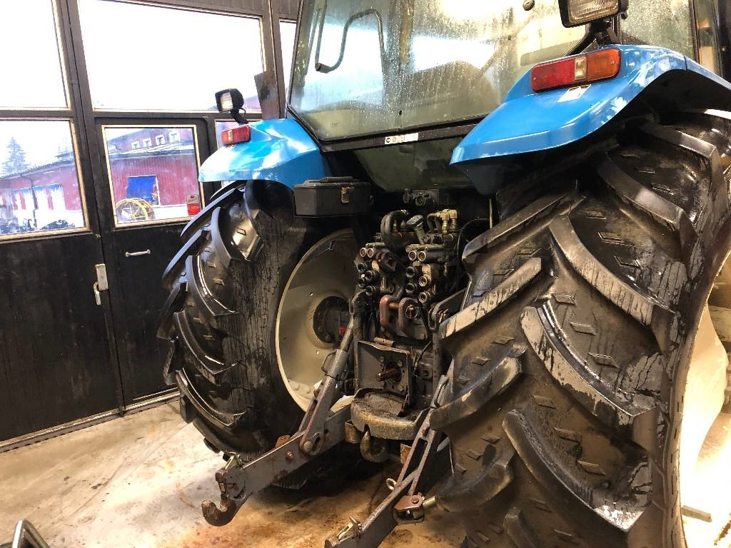 New Holland TS 110 Dismantled: only spare parts - Trator: foto 3 New Holland TS 110 Dismantled: only spare parts - Trator: foto 3