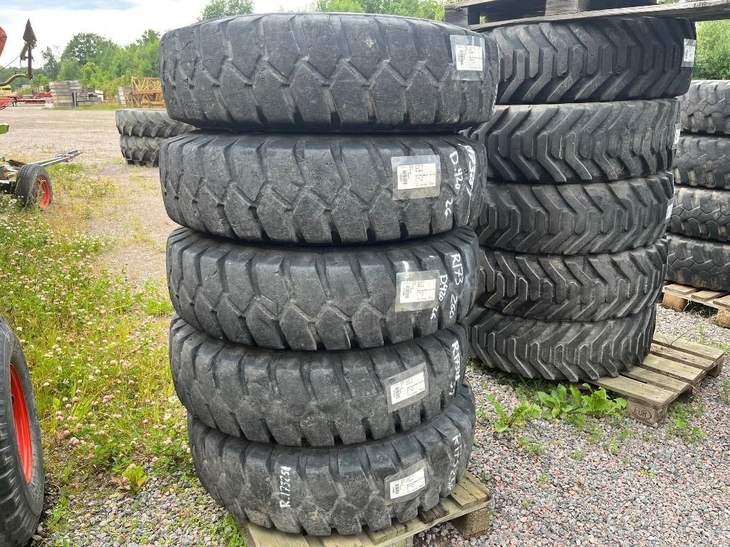 Nokian 11,00-20 till Cat 316 D - Pneu de Máquina de construção: foto 1 Nokian 11,00-20 till Cat 316 D - Pneu de Máquina de construção: foto 1