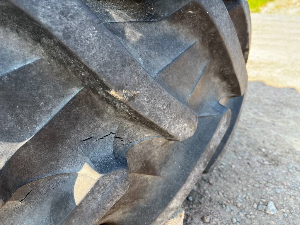 Pirelli 14,9R38 till John Deere - Pneu de Máquina agrícola: foto 3 Pirelli 14,9R38 till John Deere - Pneu de Máquina agrícola: foto 3