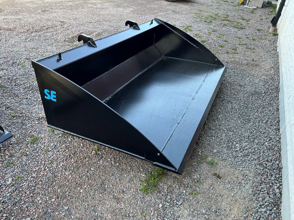 Planeringsskopa SE 2,20 Volvo L30 , L35 - Balde de Máquina de construção: foto 1 Planeringsskopa SE 2,20 Volvo L30 , L35 - Balde de Máquina de construção: foto 1