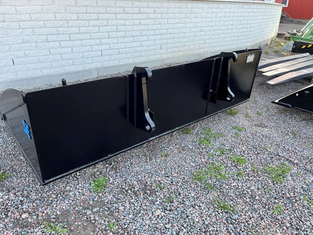 Planeringsskopa SE 2,20 Volvo L30 , L35 - Balde de Máquina de construção: foto 3 Planeringsskopa SE 2,20 Volvo L30 , L35 - Balde de Máquina de construção: foto 3