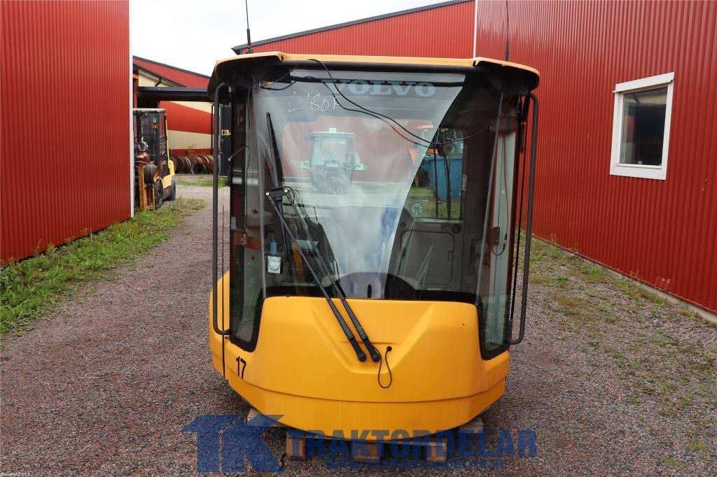 Volvo L 180 F - Cabine de Máquina de construção: foto 1 Volvo L 180 F - Cabine de Máquina de construção: foto 1