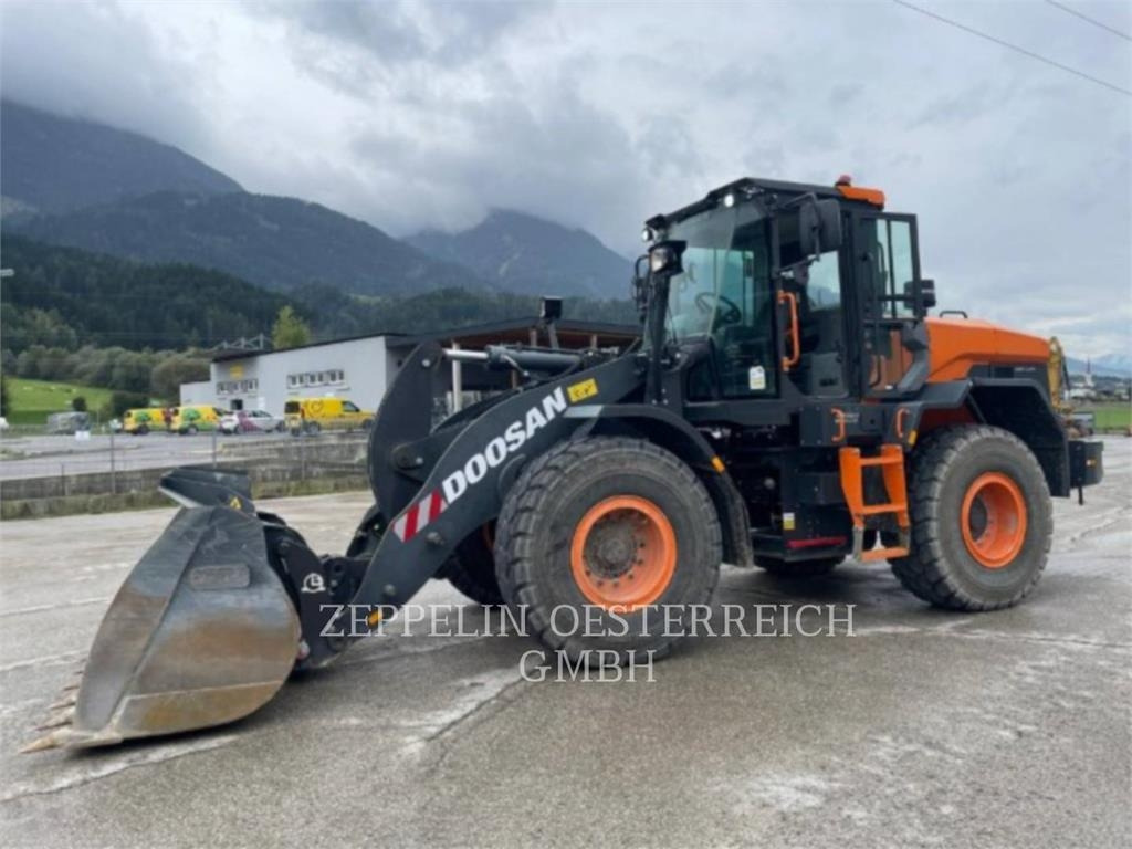 Doosan DL250-7 - Carregadeira de rodas: foto 1 Doosan DL250-7 - Carregadeira de rodas: foto 1