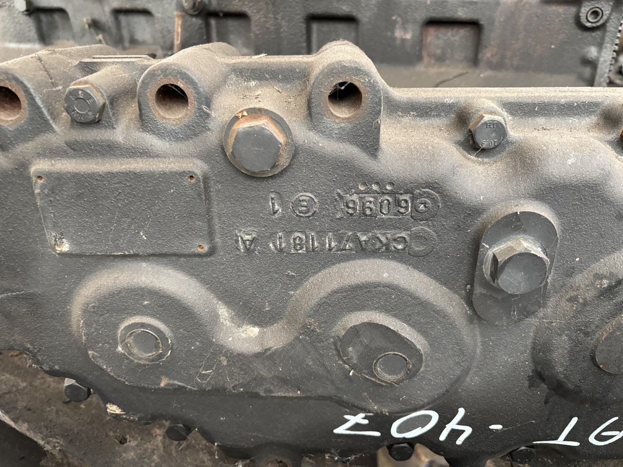 CAT Caterpillar 407 Skrzynia Pośrednia Skrzynia Rozdzielająca Napęd - Transmissão de Máquina agrícola: foto 3 CAT Caterpillar 407 Skrzynia Pośrednia Skrzynia Rozdzielająca Napęd - Transmissão de Máquina agrícola: foto 3