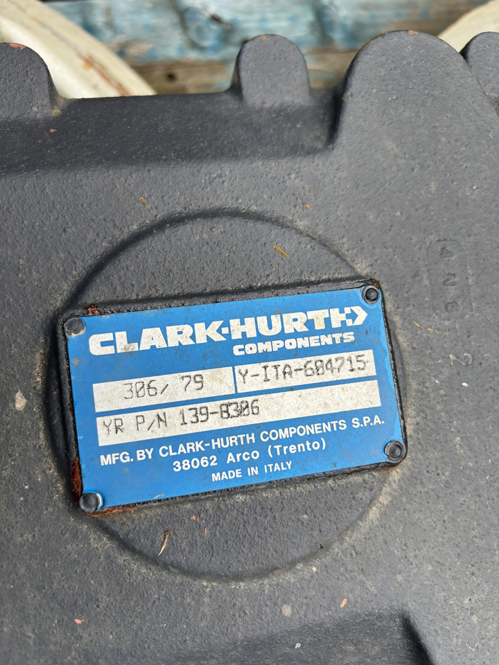 CAT TH62 TH63 TH82 TH103 TH83 - przekładnia redukcyjna 306/79 139-8306 - Comando final de Máquina de construção: foto 2 CAT TH62 TH63 TH82 TH103 TH83 - przekładnia redukcyjna 306/79 139-8306 - Comando final de Máquina de construção: foto 2