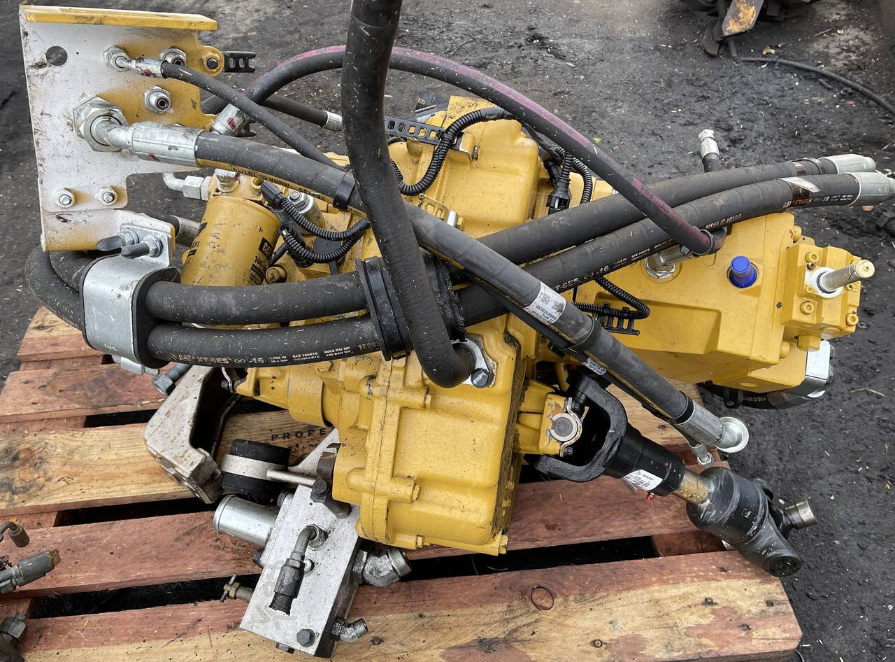 CAT - reduktor pompa jazdy silnik jazdy Caterpillar części - Hidráulica de Máquina de construção: foto 1 CAT - reduktor pompa jazdy silnik jazdy Caterpillar części - Hidráulica de Máquina de construção: foto 1