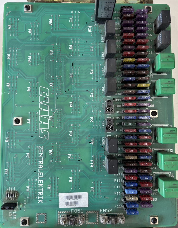 CLAAS 0000173100 Zentralelektrik Płyta Centralna Elektronika - Centralina electrónica de Máquina agrícola: foto 1 CLAAS 0000173100 Zentralelektrik Płyta Centralna Elektronika - Centralina electrónica de Máquina agrícola: foto 1