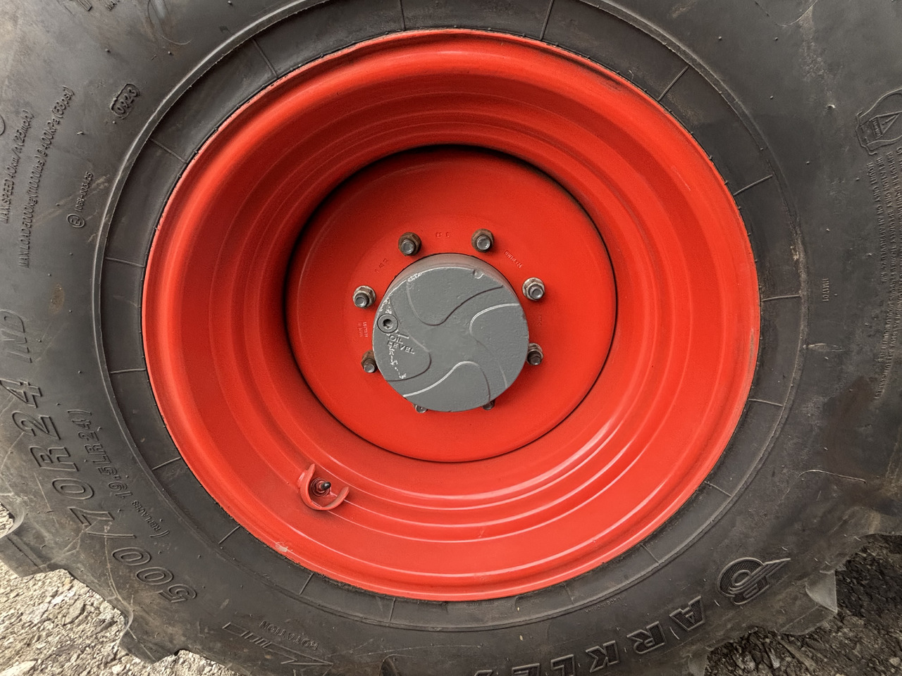 CLAAS Scorpion FELGA DW16Lx24 DW 16 L x 24 16x24 8 szpilek - Jante de Máquina agrícola: foto 2 CLAAS Scorpion FELGA DW16Lx24 DW 16 L x 24 16x24 8 szpilek - Jante de Máquina agrícola: foto 2