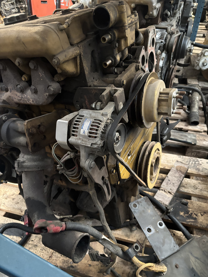 Cat Perkins 130-6342 1935/2200 Silnik CZĘŚCI - Motor de Máquina agrícola: foto 4 Cat Perkins 130-6342 1935/2200 Silnik CZĘŚCI - Motor de Máquina agrícola: foto 4