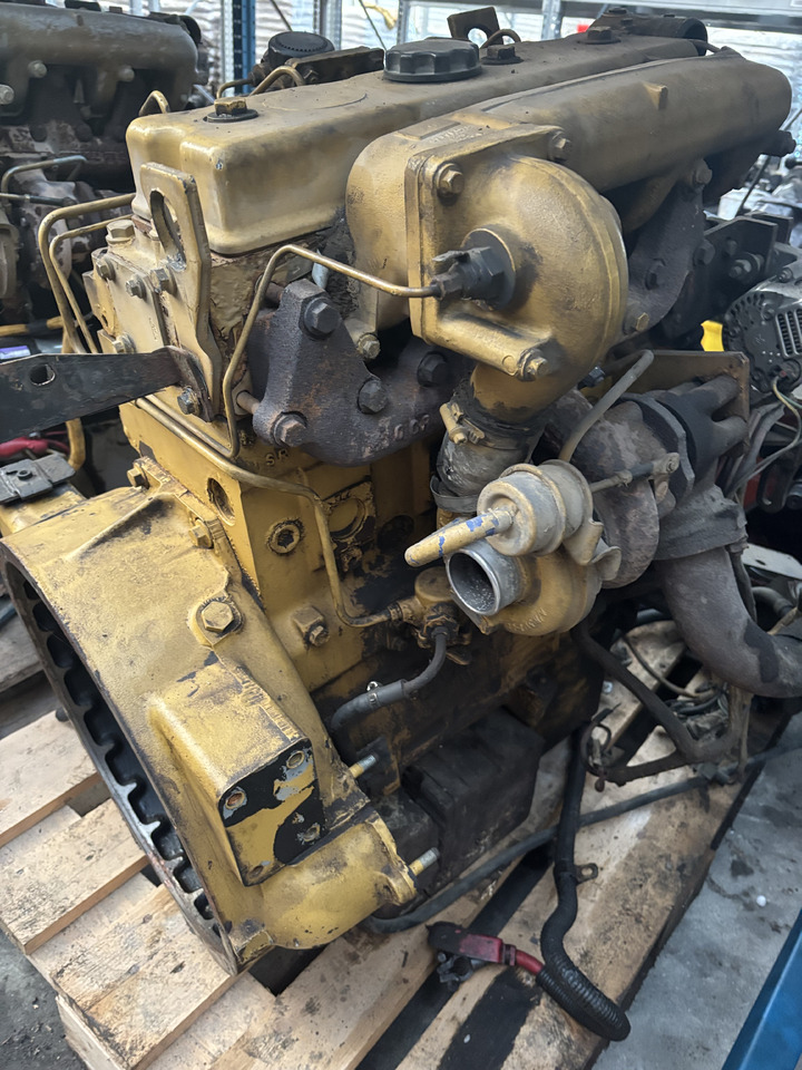 Cat Perkins 130-6342 1935/2200 Silnik CZĘŚCI - Motor de Máquina agrícola: foto 3 Cat Perkins 130-6342 1935/2200 Silnik CZĘŚCI - Motor de Máquina agrícola: foto 3