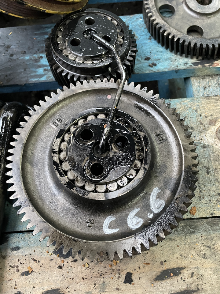 Caterpillar Cat Perkins 1106D C6.6 - koło zębate - Transmissão de Máquina de construção: foto 1 Caterpillar Cat Perkins 1106D C6.6 - koło zębate - Transmissão de Máquina de construção: foto 1