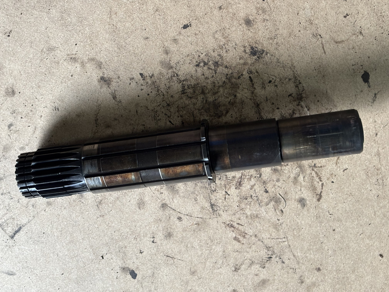 Claas AXION 830 Wałek przekładni podajnika zbożowego 00 1137 076 0 00 1149 403 0 - Veio de transmissão de Máquina agrícola: foto 1 Claas AXION 830 Wałek przekładni podajnika zbożowego 00 1137 076 0 00 1149 403 0 - Veio de transmissão de Máquina agrícola: foto 1