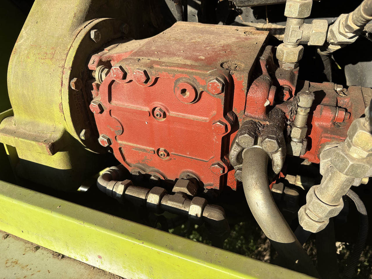 Claas Jaguar 800 820 840 860 880 Rozdzielacz Hydrauliczny Pompa Hydrauliczna - Bomba hidráulica de Máquina agrícola: foto 2 Claas Jaguar 800 820 840 860 880 Rozdzielacz Hydrauliczny Pompa Hydrauliczna - Bomba hidráulica de Máquina agrícola: foto 2