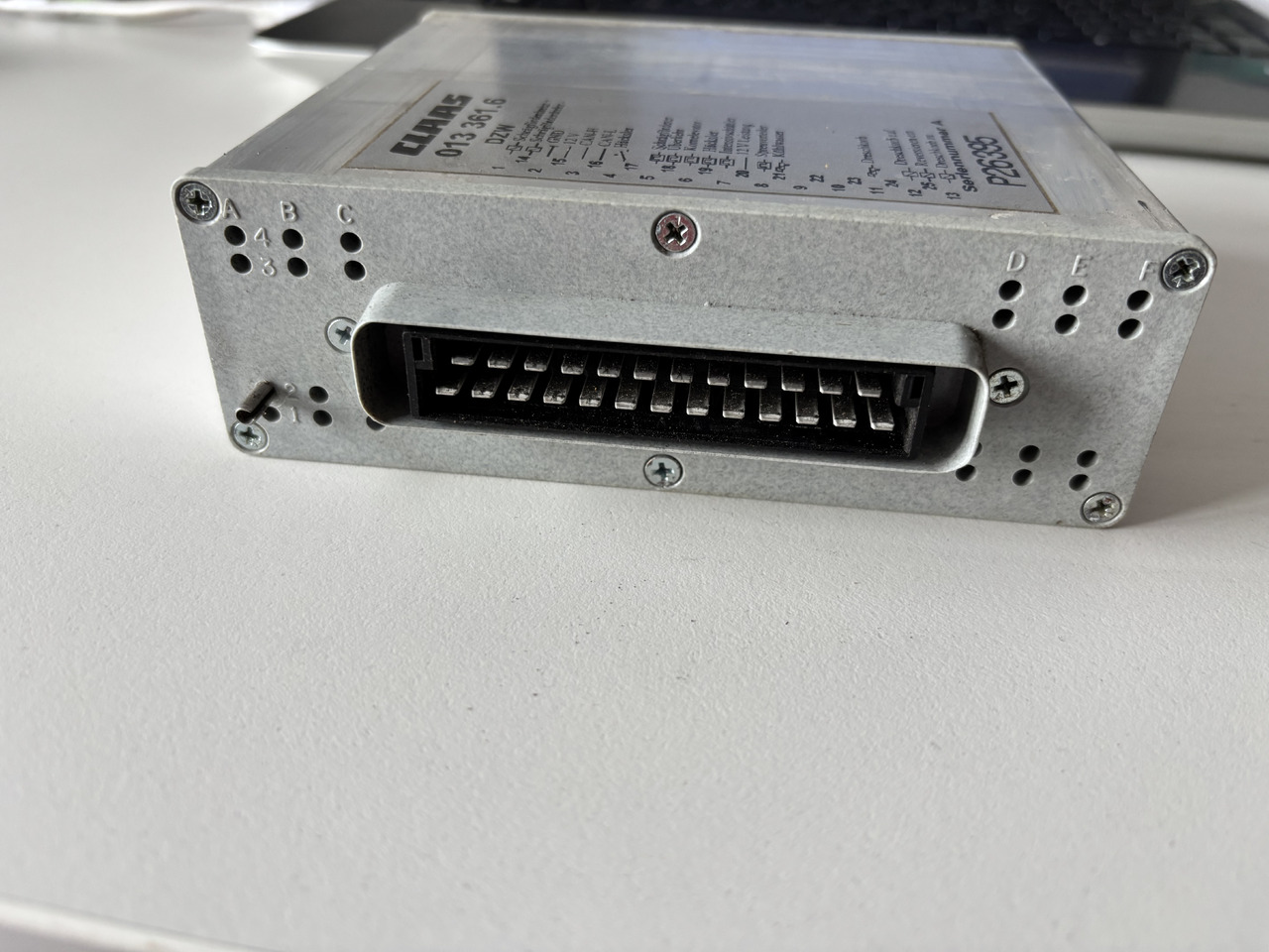 Claas Lexion 410 430 450 460 470 480 Moduł Sterownik DZW 013361.6 00 0013 361 6 - Centralina electrónica de Ceifeira debulhadora: foto 2 Claas Lexion 410 430 450 460 470 480 Moduł Sterownik DZW 013361.6 00 0013 361 6 - Centralina electrónica de Ceifeira debulhadora: foto 2