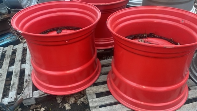 Claas Lexion 500 / 600 / 700 800/65R32 Felgi - Jante de Máquina agrícola: foto 1 Claas Lexion 500 / 600 / 700 800/65R32 Felgi - Jante de Máquina agrícola: foto 1