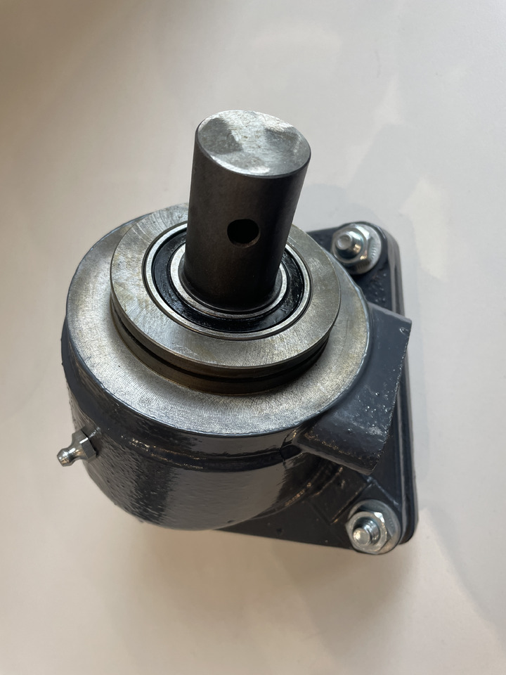 Claas Lexion Tucano - przekładnia kątowa na wielofrez 0007358870 0006475100 0007358880 - Caixas de velocidade e peças de Máquina agrícola: foto 2 Claas Lexion Tucano - przekładnia kątowa na wielofrez 0007358870 0006475100 0007358880 - Caixas de velocidade e peças de Máquina agrícola: foto 2