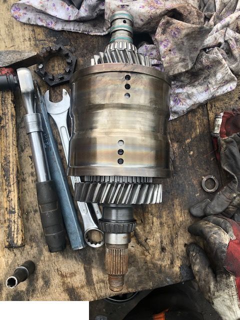 Claas Ranger Matbro - Kosz Skrzyni Biegów - Caixas de velocidade e peças de Máquina agrícola: foto 1 Claas Ranger Matbro - Kosz Skrzyni Biegów - Caixas de velocidade e peças de Máquina agrícola: foto 1