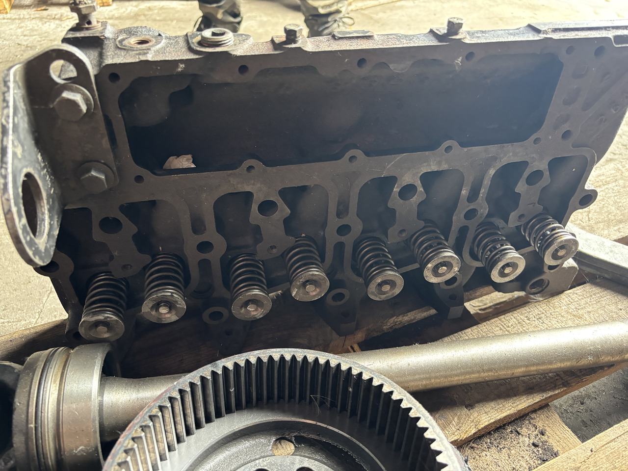 Cummins 4B 4BT 5.9 - głowica silnika kompletna 3933352 - Cabeça do motor de Máquina agrícola: foto 2 Cummins 4B 4BT 5.9 - głowica silnika kompletna 3933352 - Cabeça do motor de Máquina agrícola: foto 2